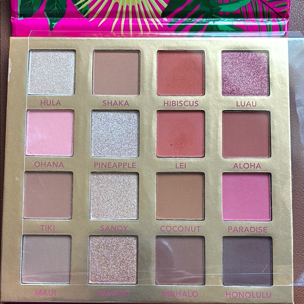 BH Cosmetics Pink and Gold Eyeshadow Palette - Picture 4 of 5